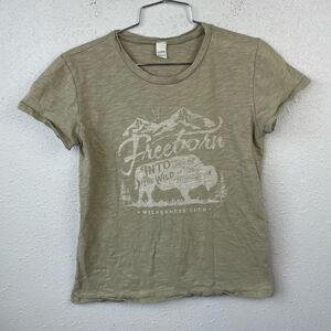 Love Vintage Freeborn Wilderness Club Short Sleeve T-Shirt Size S EUC